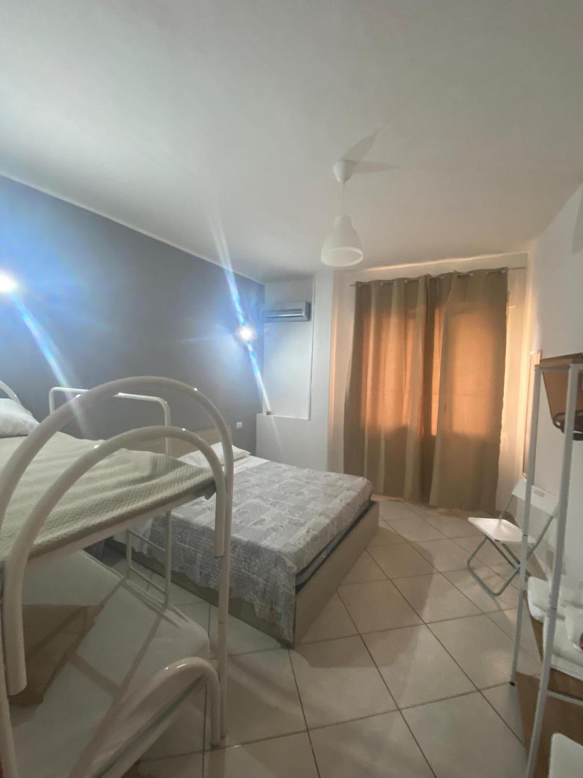 Bedroompompei With Free Parking Buitenkant foto
