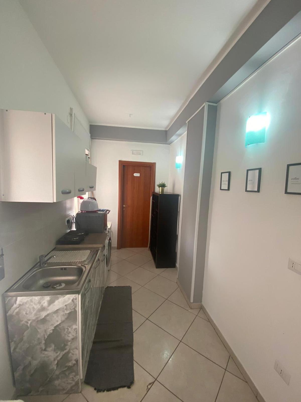 Bedroompompei With Free Parking Buitenkant foto