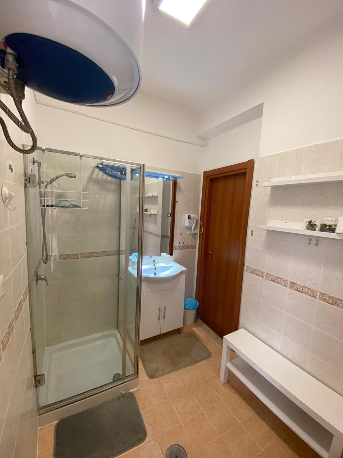 Bedroompompei With Free Parking Buitenkant foto